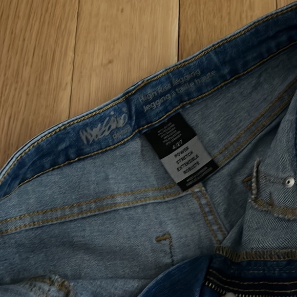 Mossimo High Rise Jegging - Picture 3 of 5